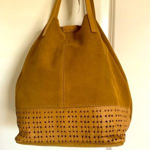 Beautiful Leather Bucket Bag Made In Spain